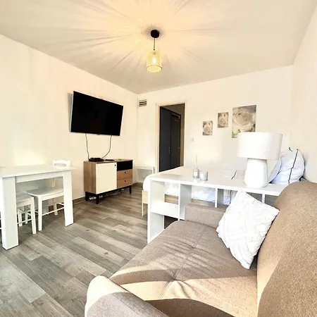30M2 Vue Mer Terrasse A 1Min Des Plages Juan-les-Pins Extérieur photo